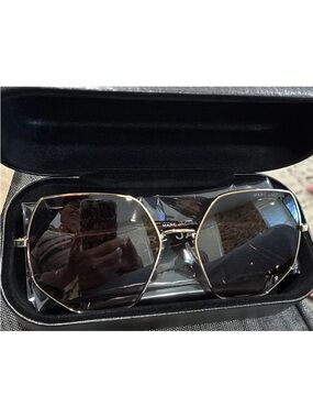Marc Jacobs Gold Metal Frame Sunglasses with Black Lenses
